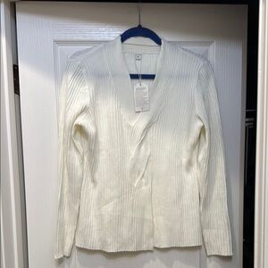 Made with Love White Textured Knit V-Neck Sweater
